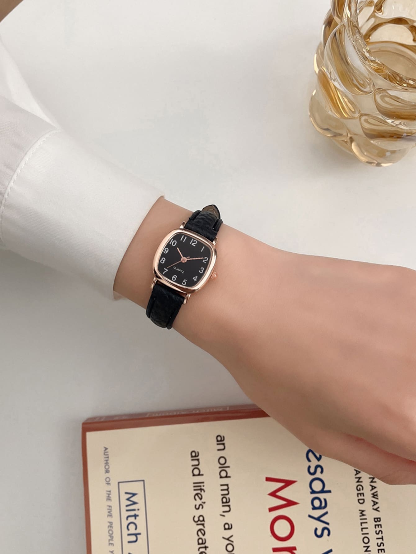 Montre Femme Quartz – Boîtier Carré