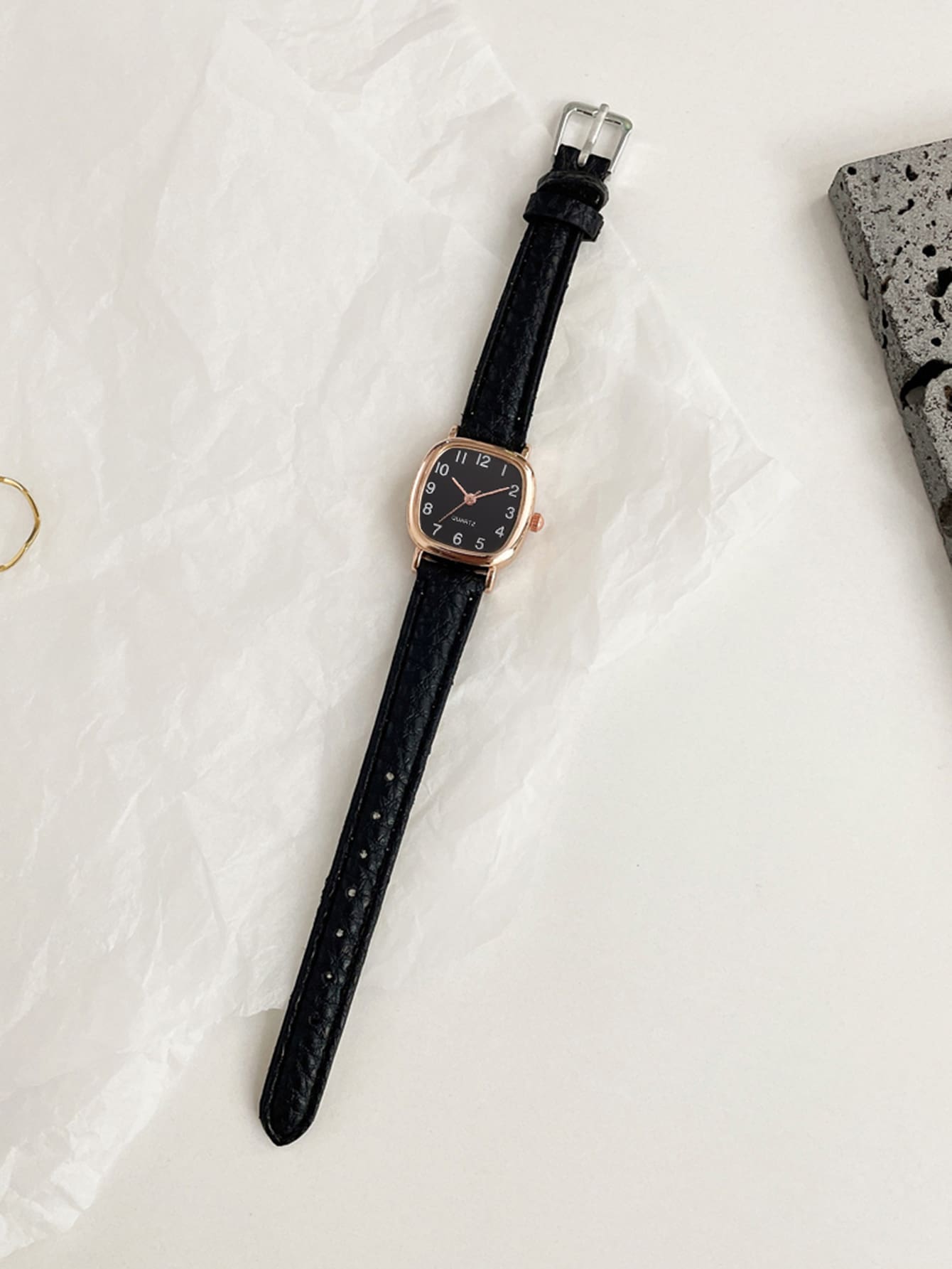 Montre Femme Quartz – Boîtier Carré