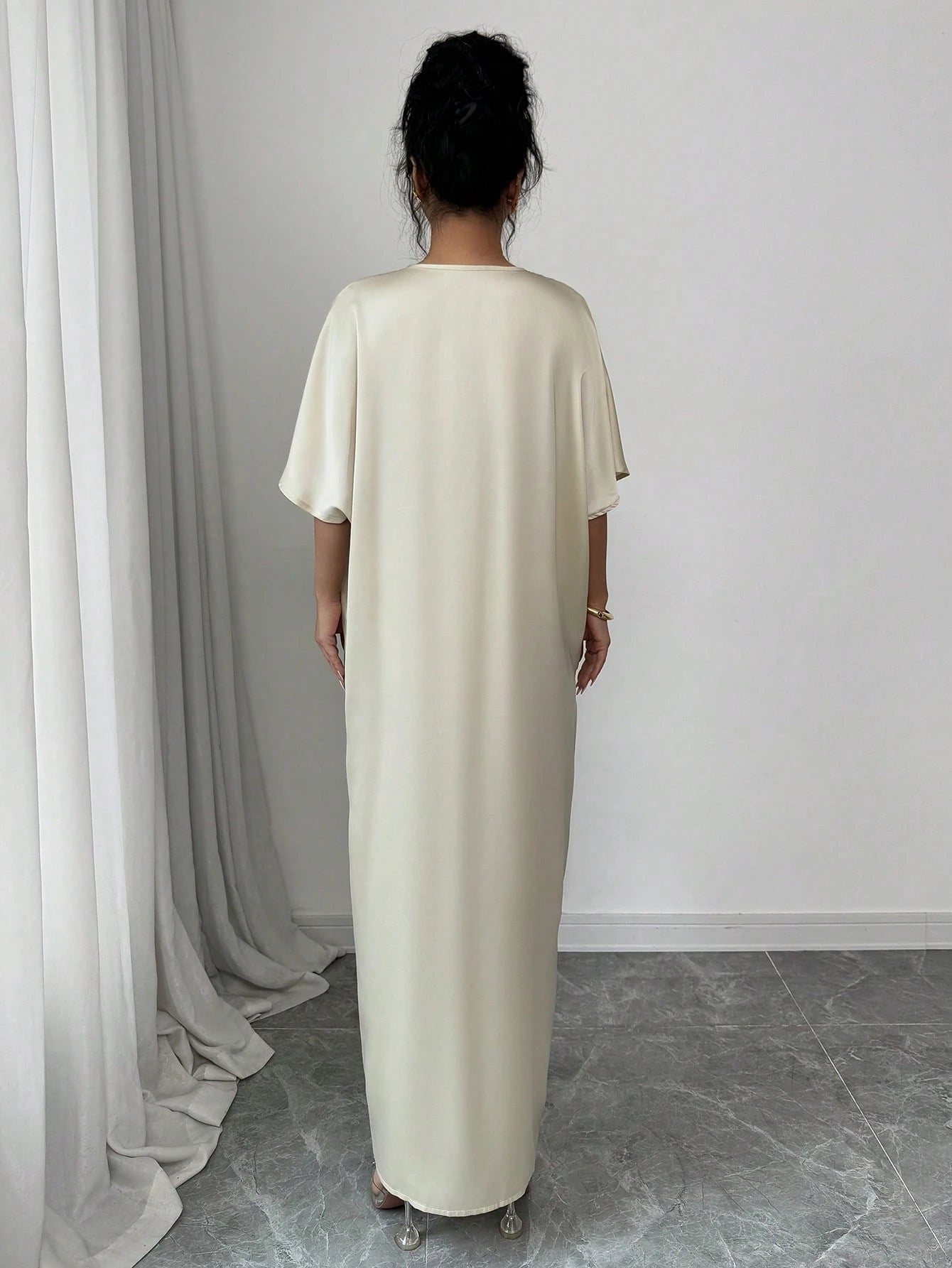 ELENZGA – Robe Longue Satinée