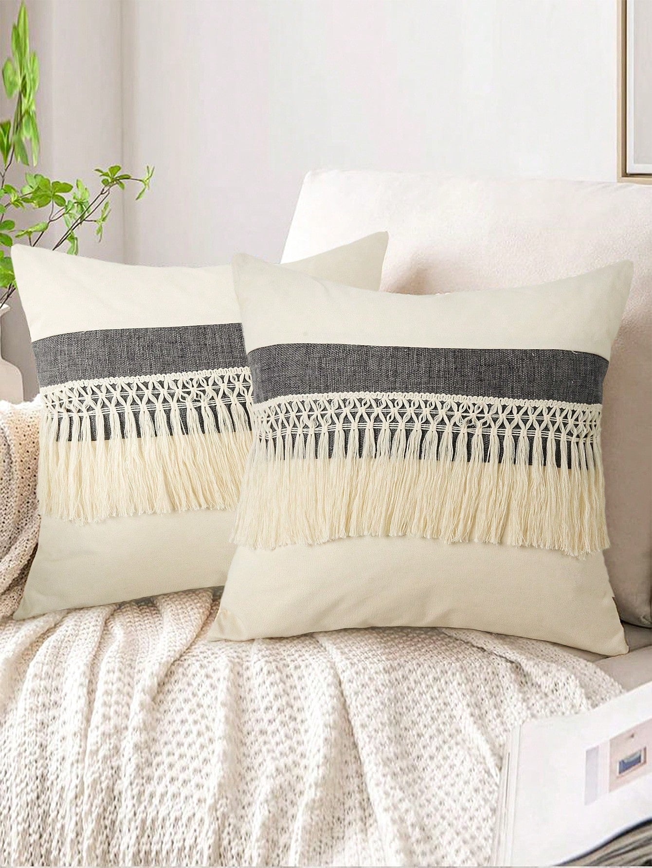 Housse de Coussin Bohème à Pompons