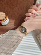 Montre Femme Quartz – Bracelet Doré