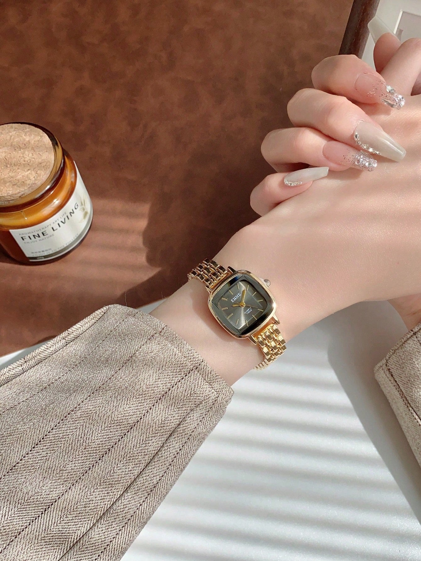 Montre Femme Quartz – Bracelet Doré