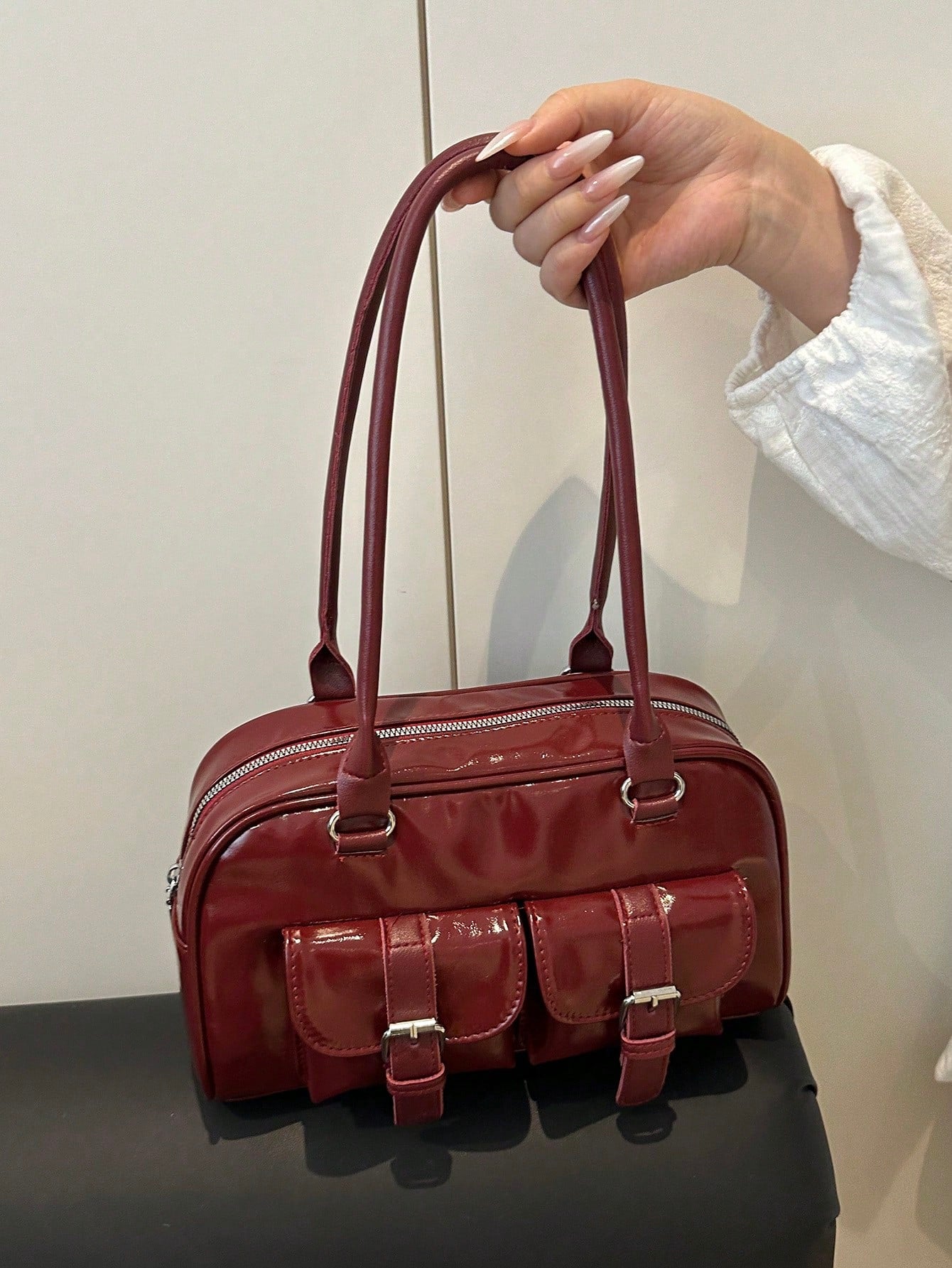 JOYRYDE - Sac à Main "Bordeaux Gloss" – Détails Boucles