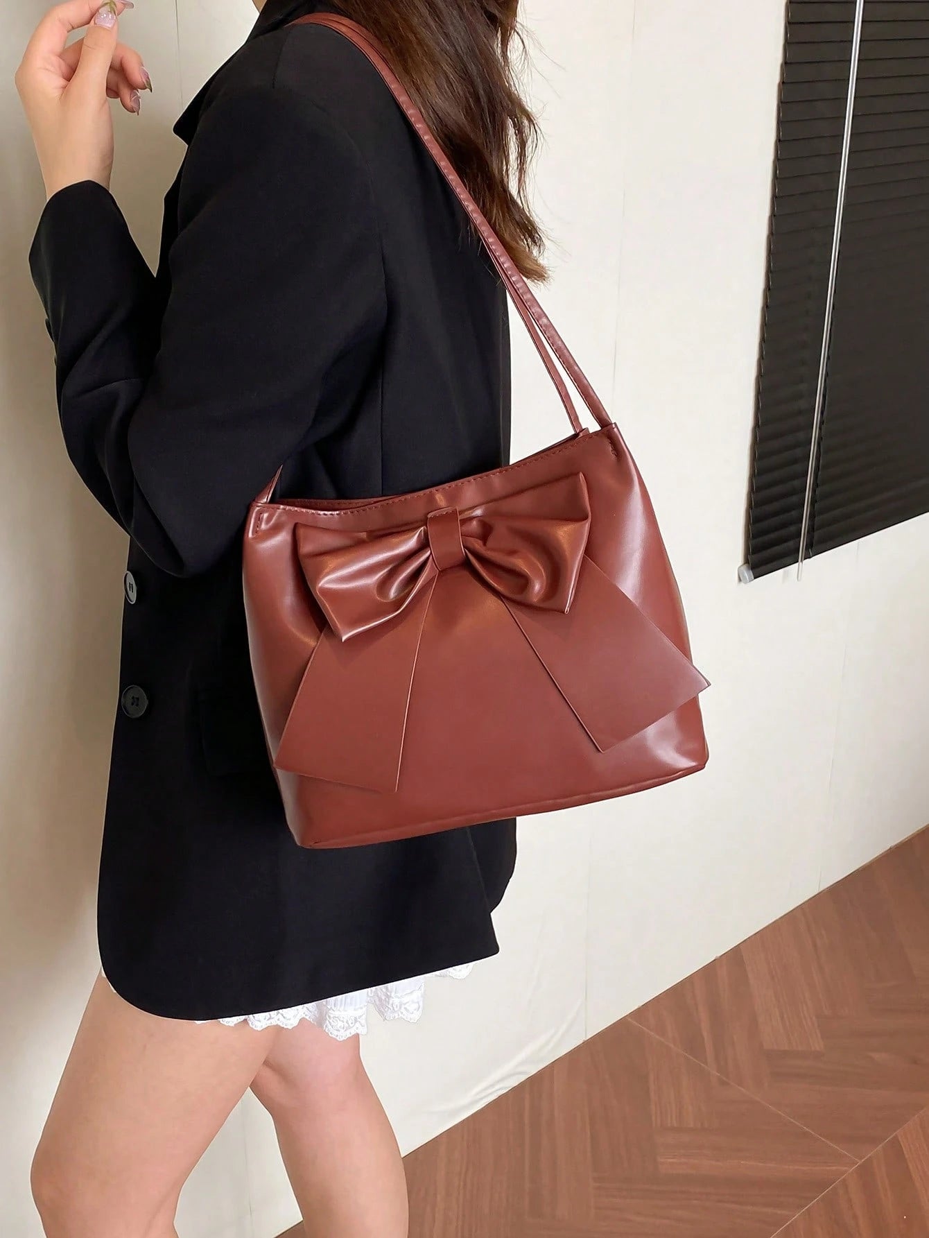 FFAN BAGS - Sac à Épaule "Coquette" – Noeud Géant & Cuir Souple
