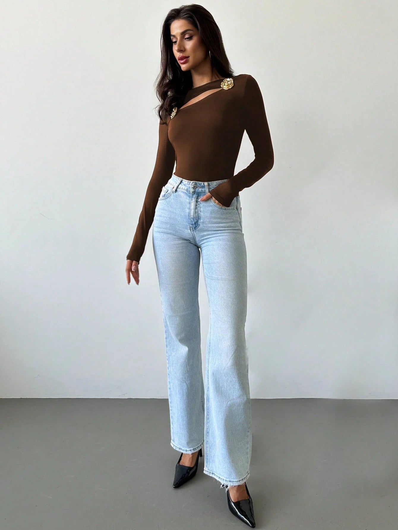 FIRERIE – Top "Éclat Floral" à Découpe Asymétrique