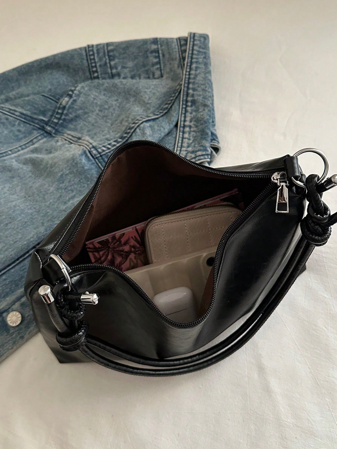 CM BAG - Sac Hobo "Luna" à Anse Nouée - Véluxe - Daily Look