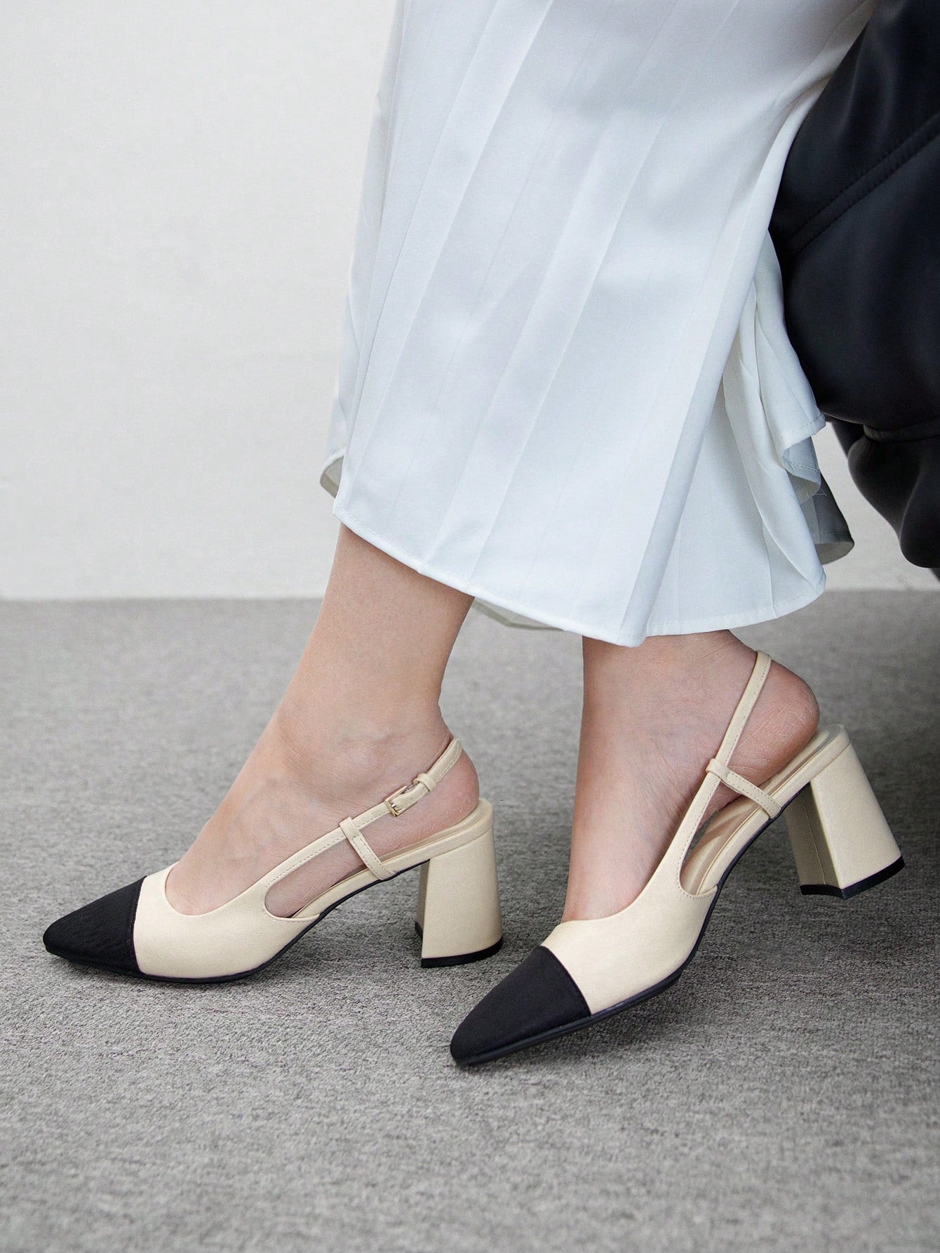 COCO BIZCHIC - Escarpins Slingback "Élégance Bicolore" – Talon Carré Confort - Véluxe - Daily Look