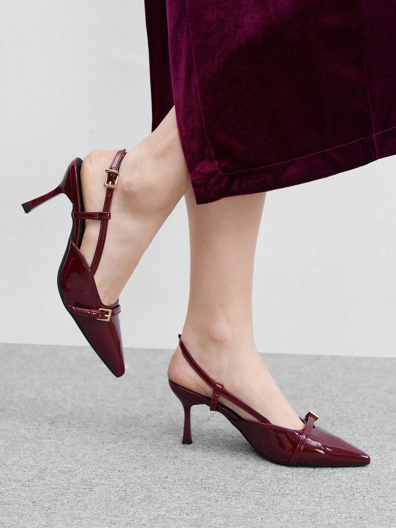 COCO BIZCHIC - Escarpins Slingback "Rubis Éclatant" - Véluxe - Daily Look