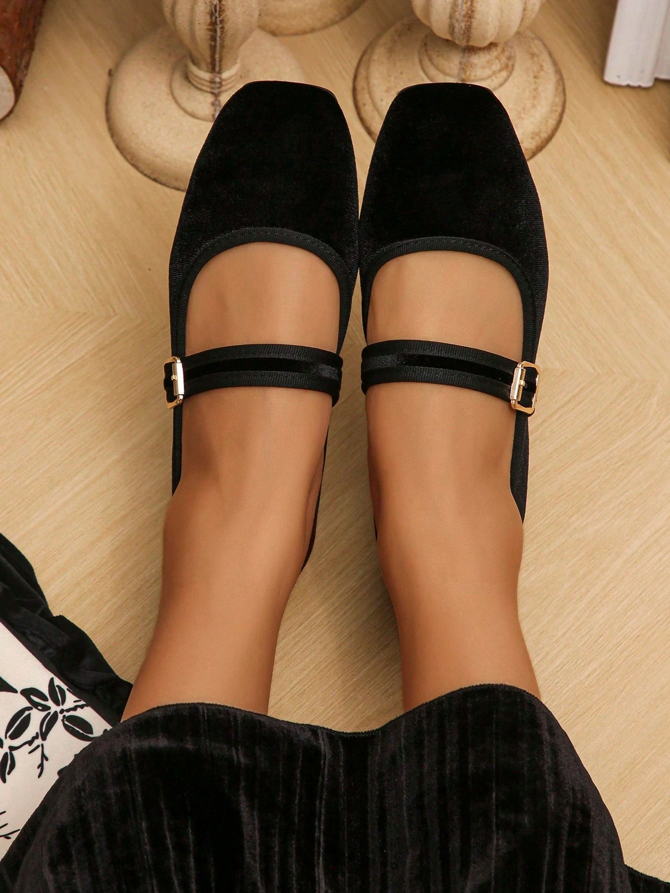 COMFYCRUISE - Ballerines "Velvet Night" à Bride Mary Jane - Véluxe - Daily Look