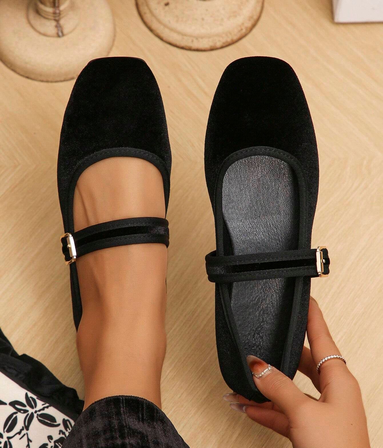 COMFYCRUISE - Ballerines "Velvet Night" à Bride Mary Jane - Véluxe - Daily Look