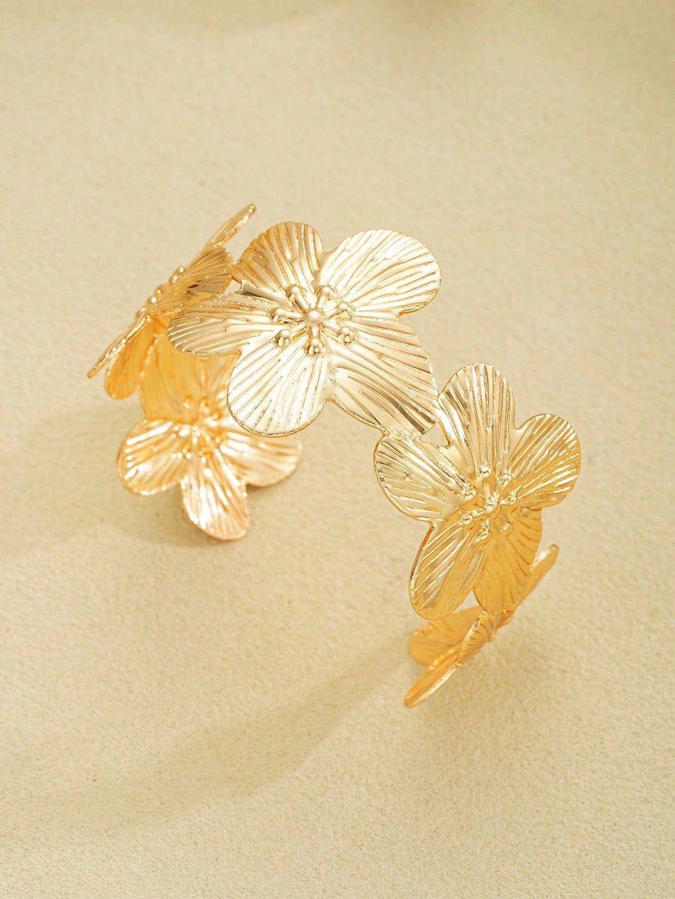 DAIMA - Bracelet Manchette "Flora" - Véluxe - Daily Look