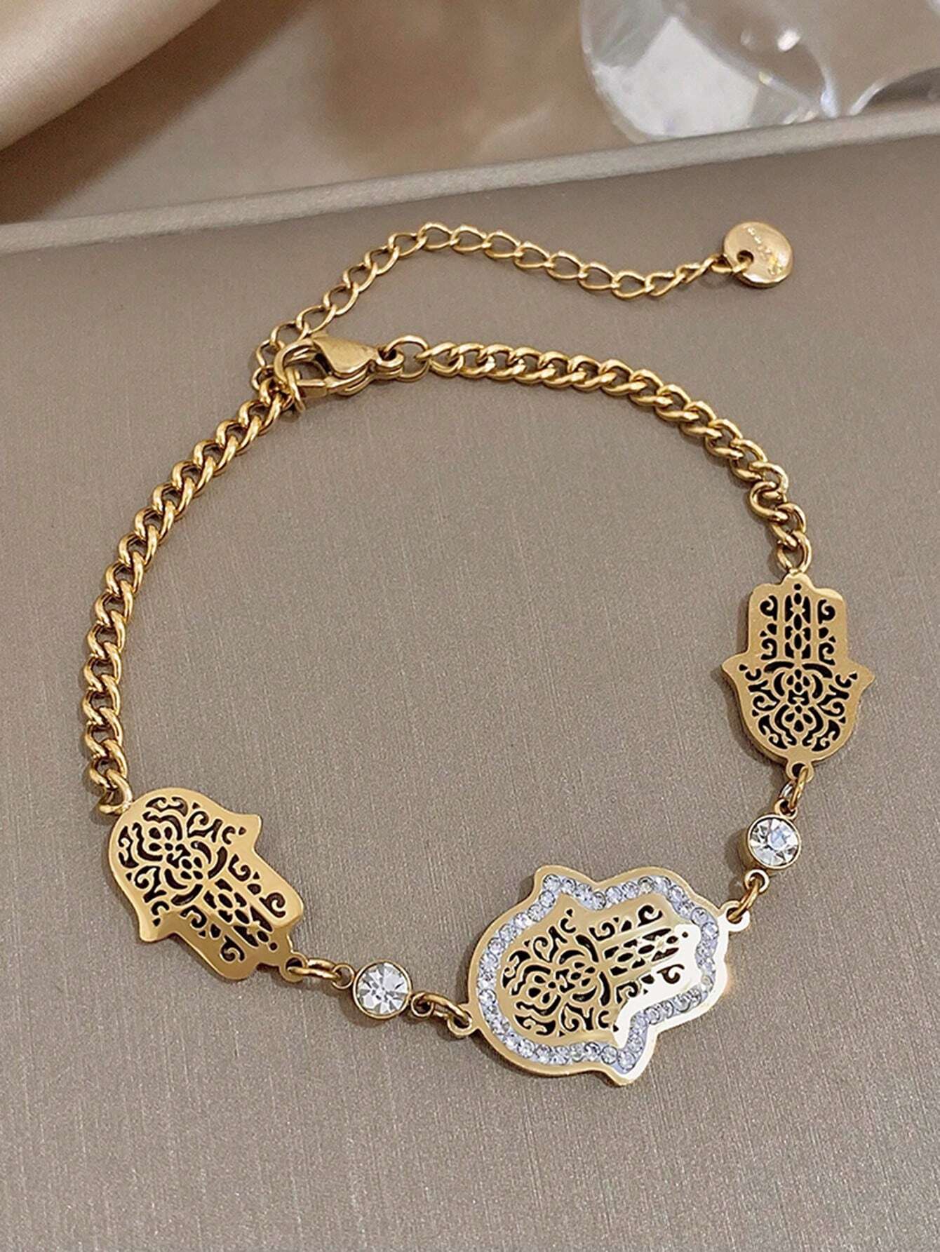 HOTTO – Bracelet "Main de Fatima" Éclat Royal - Véluxe - Daily Look