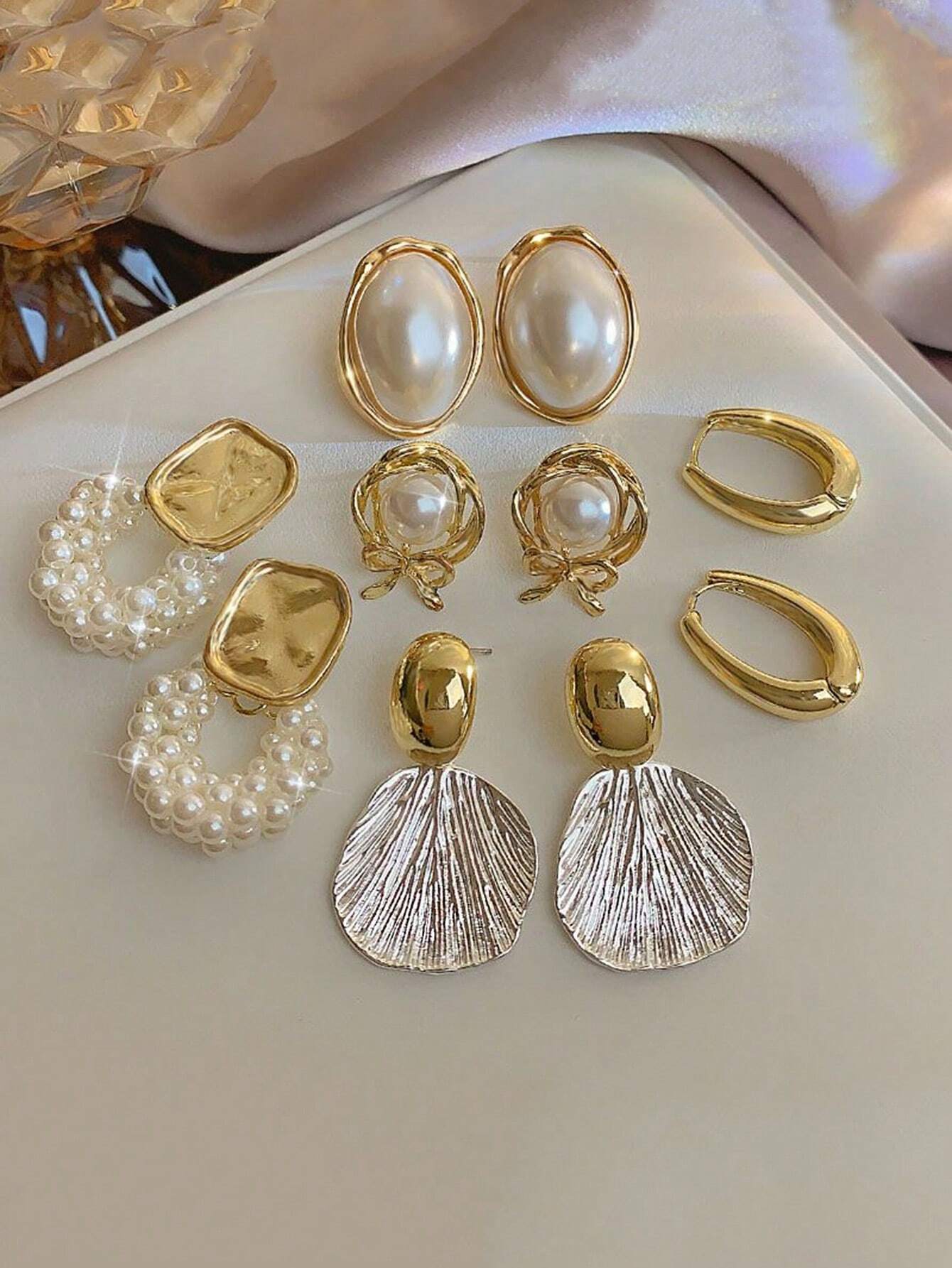 LIORA J - 5 Paires Boucles d’Oreilles "Éclat Perlé & Or" - Véluxe - Daily Look