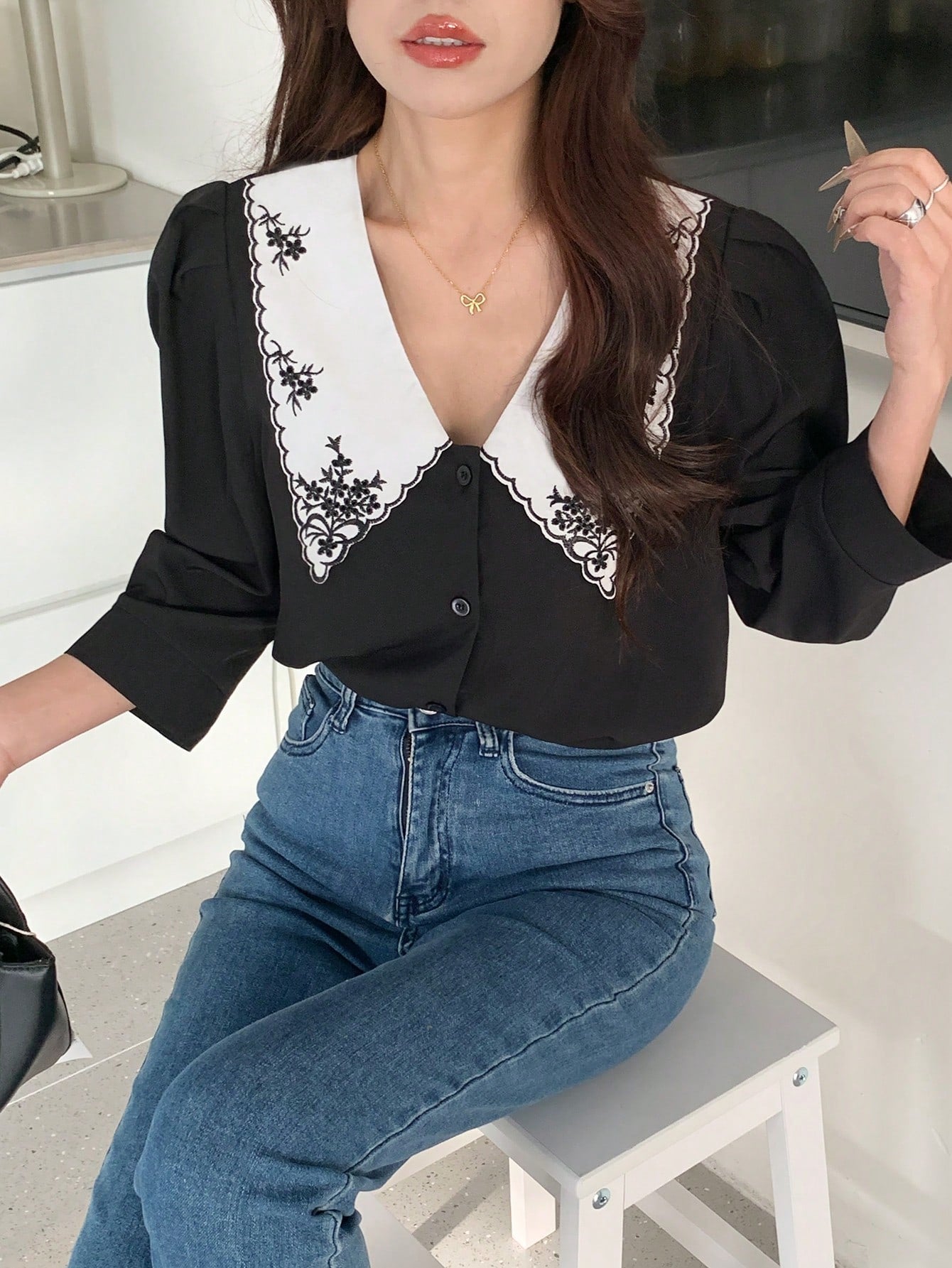 NORMI – Blouse à Col Claudine Brodé - Véluxe - Daily Look