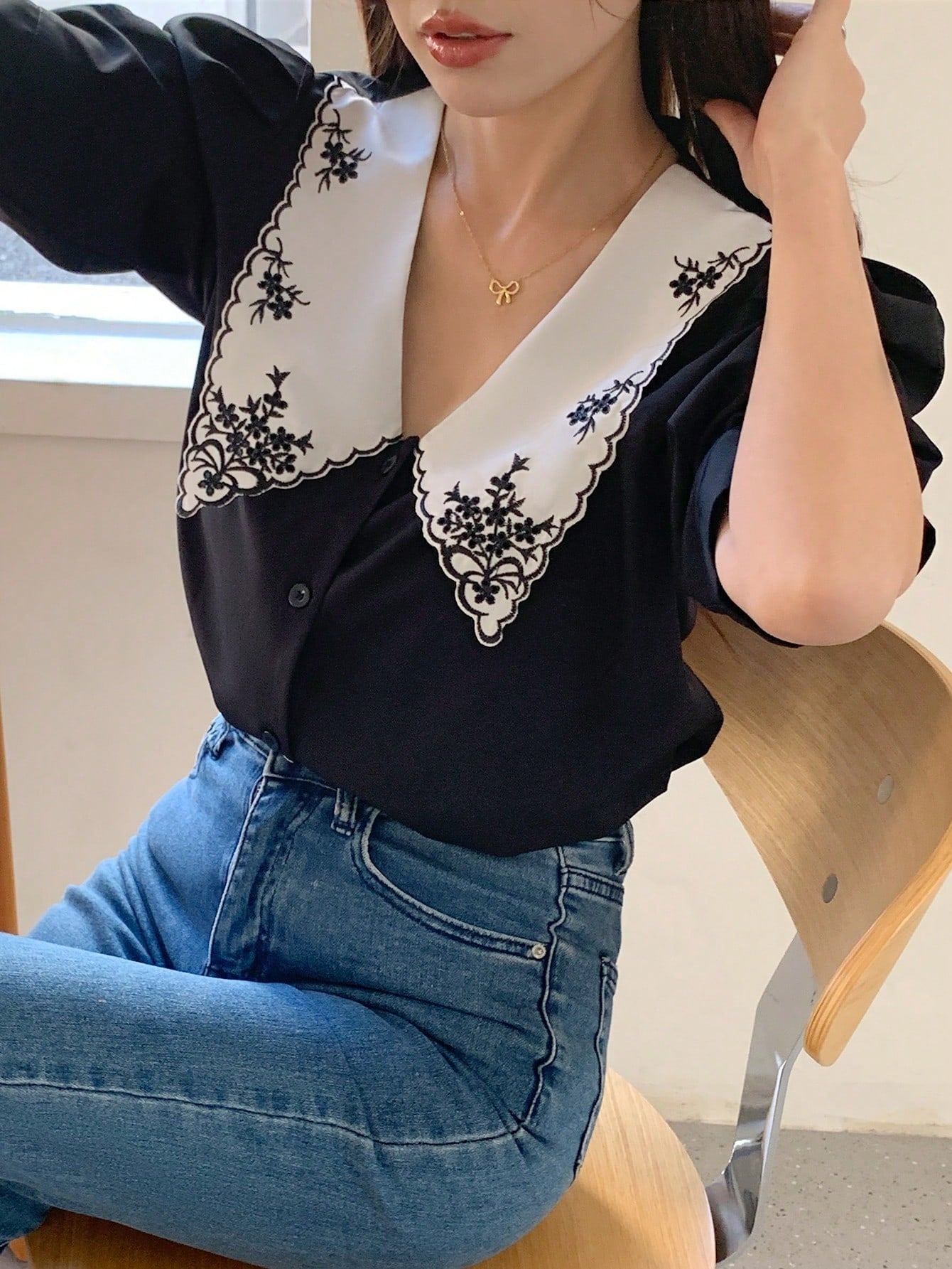 NORMI – Blouse à Col Claudine Brodé - Véluxe - Daily Look