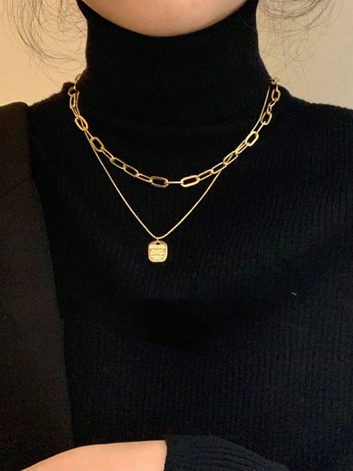 ORLANN – Collier à Pendentif Géométrique - Véluxe - Daily Look