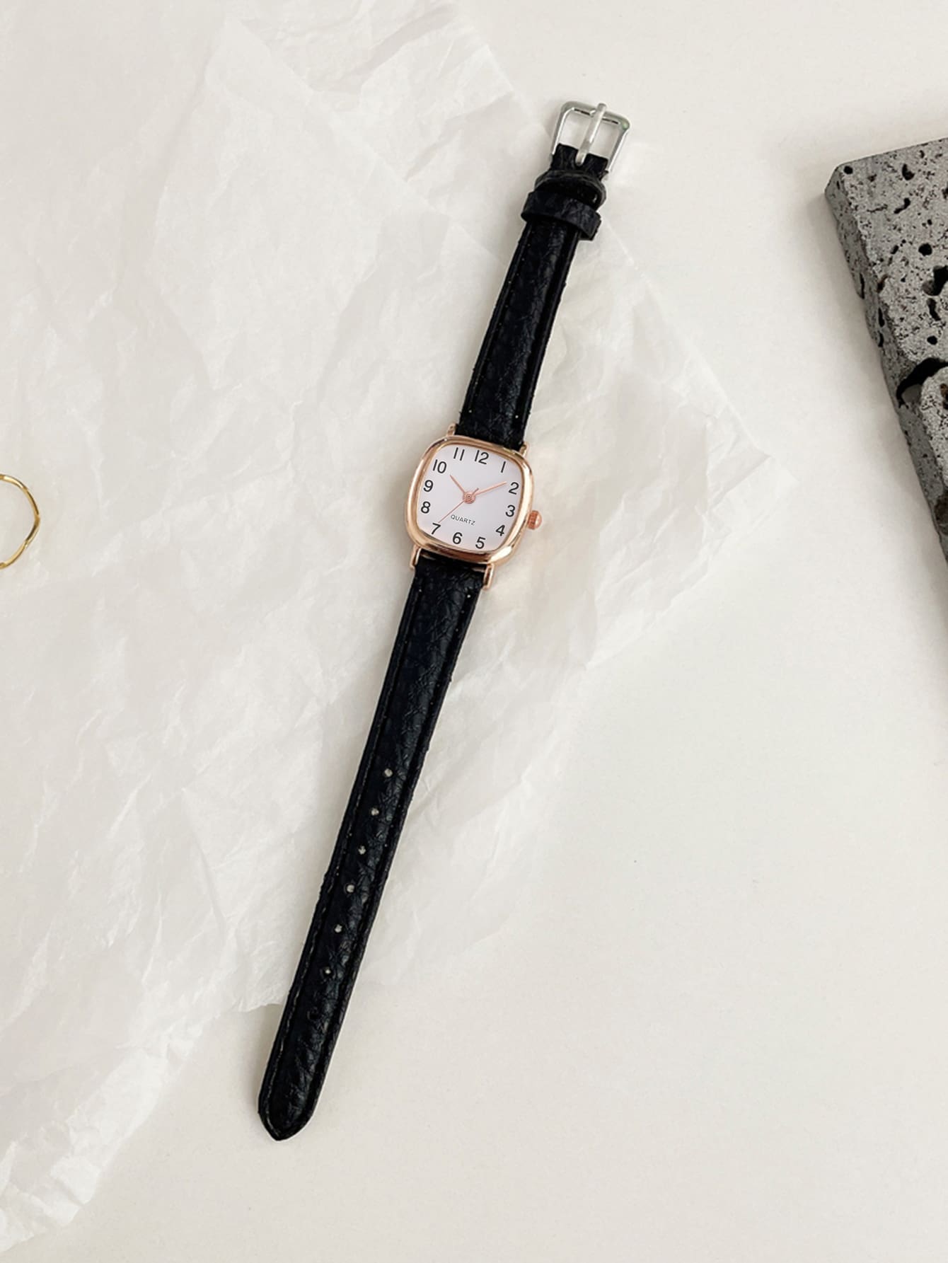 YIGE – Montre Carrée Vintage - Véluxe - Daily Look